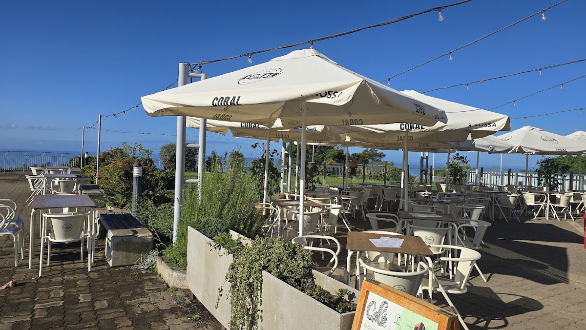Café Do Pico (What A View Café)